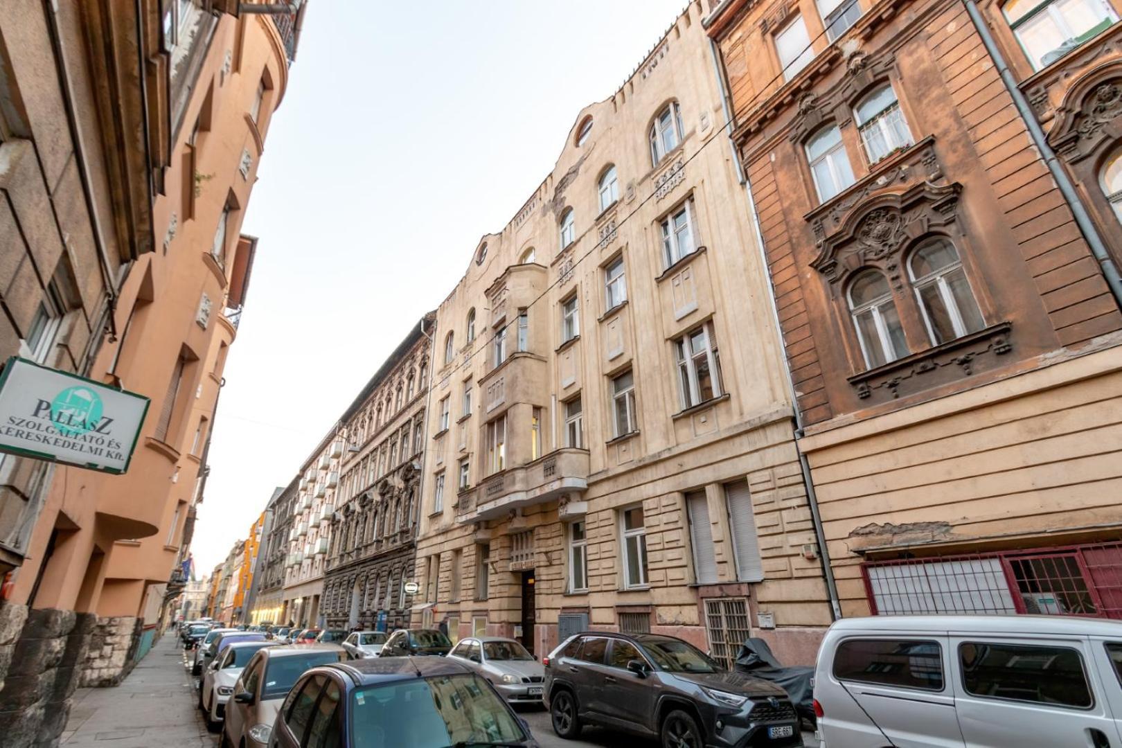 Mega Deal - Elegance - No Deposit Needed Budapest Eksteriør billede